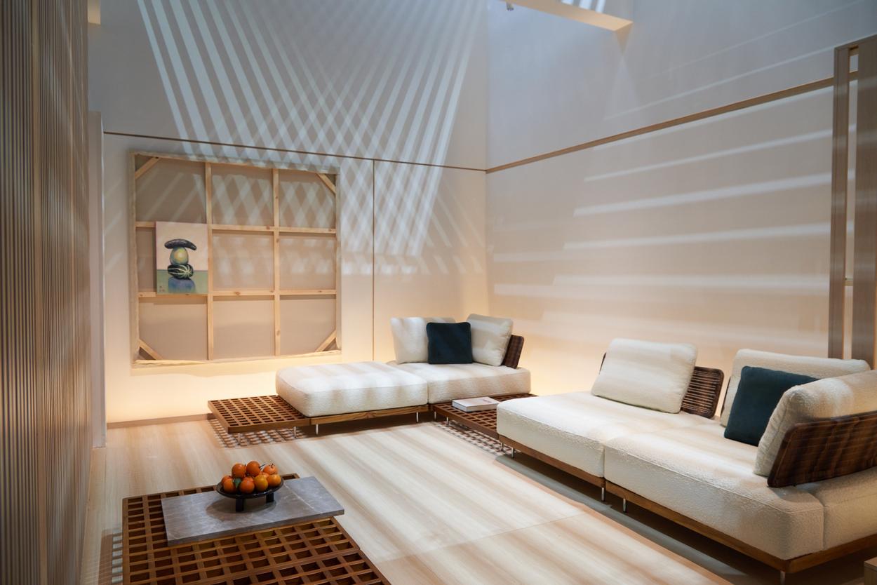 The living room set, seen from the entrance